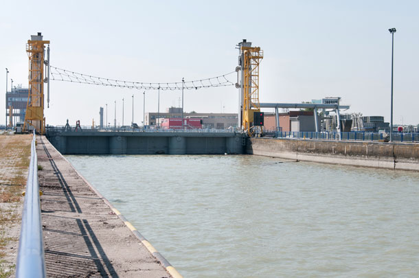 Gabcikovo-Metrostav-2-X.jpg